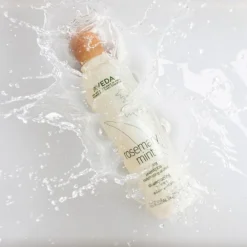 Aveda Rosemary Mint Weightless Conditioner 9 Aveda Rosemary Mint Weightless Conditioner -Nue Boutique aveda rosemary mint weightless conditioner apres shampoing soin doux pour des cheveux brillants et doux 1