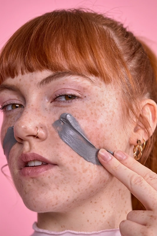 Carbon Theory Charcoal, Tea Tree Oil & Mineral Mud 2 Carbon Theory Charcoal, Tea Tree Oil & Mineral Mud – Image 2