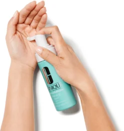 Clinique Anti-Blemish Solutions™ Cleansing Foam -Nue Boutique clinique anti blemish solutions cleansing foam mousse nettoyante pour peaux a problemes acne 1