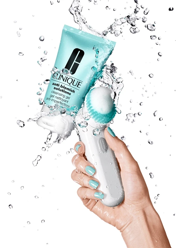 Clinique Anti-Blemish Solutions™ Cleansing Gel 2 Clinique Anti-Blemish Solutions™ Cleansing Gel – Image 2