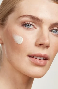 Elemis Clarifying Clay Wash -Nue Boutique elemis clarifying clay wash gel creme nettoyant a largile 2