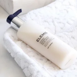 Elemis Dynamic Resurfacing Facial Wash -Nue Boutique elemis dynamic resurfacing facial wash gel nettoyant effet lissant 2