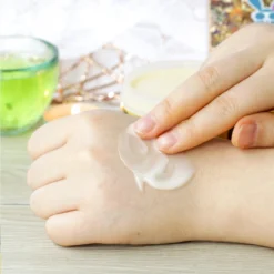 Elizavecca Milky Piggy Vitamin C 21% Ample Mask -Nue Boutique elizavecca milky piggy vitamin c 21 ample mask masque hydratant illuminateur pour peaux fatiguees 3