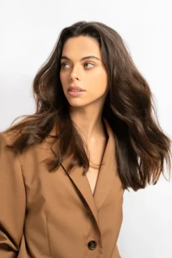 ICONIQUE Professional V+ Maximum Volume Thickening Conditioner -Nue Boutique iconique professional v maximum volume thickening conditioner apres shampoing volumisant pour cheveux fins 4