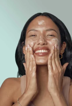 NIP+FAB Hyaluronic Fix Extreme4 2% 11 NIP+FAB Hyaluronic Fix Extreme4 2% -Nue Boutique nipfab hyaluronic fix extreme4 2 creme nettoyante visage 5