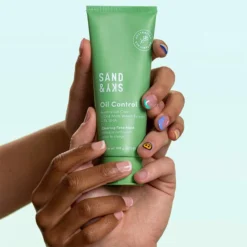 Sand & Sky Oil Control Clearing Face Mask 7 Sand & Sky Oil Control Clearing Face Mask -Nue Boutique sand sky oil control clearing face mask masque normalisant et purifiant en profondeur pour peaux grasses et a problemes 2