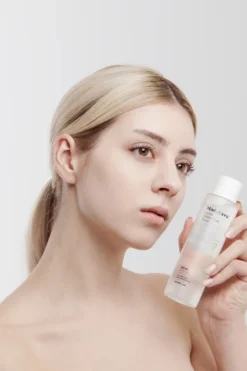 SKINRx LAB MadeCera Hydro Water Peel -Nue Boutique skinrx lab madecera hydro water peel lotion tonique exfoliante douce pour peaux grasses et a problemes 2