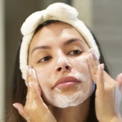 TheBalm To The Rescue® Moringa Tree -Nue Boutique thebalm to the rescue moringa tree mousse nettoyante visage pour un effet naturel 3