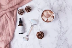 Zoë Ayla Classy White Opal Roller -Nue Boutique zoe ayla classy white opal roller rouleau de massage visage 2